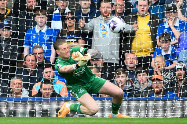 故意手球被 故意手球被